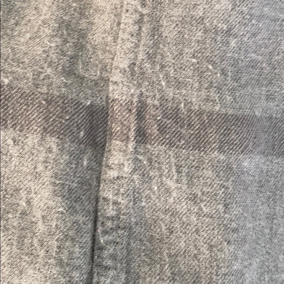 ❌SOLD Tobi Gray Plaid Flannel (Thread and Supply) - Picture 9 of 16